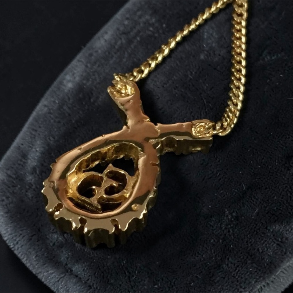✨🛍️ Christian Dior Gold-Tone Rhinestone CD Logo Teardrop Pendant Necklace - Picture 3 of 6